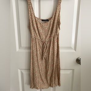 BRANDY MELVILLE FLORAL DRESS